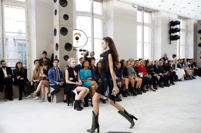 Look 16